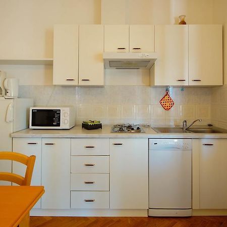 Apartments Lina Novi Vinodolski Room photo
